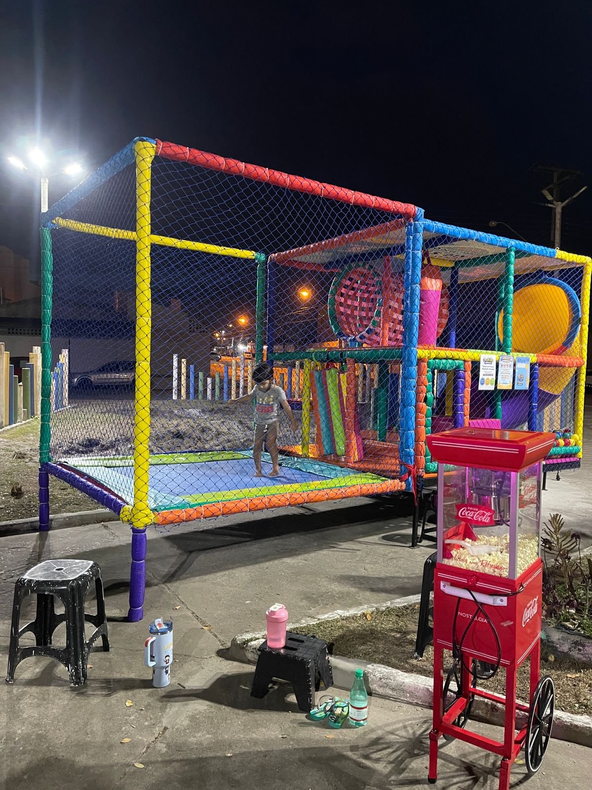 Pipoqueira retrô Coca-Cola PlayKids para festas e eventos em Aracaju